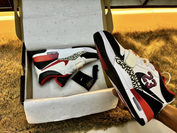 Air Jordan Legacy 312 Low White/Fire Red-Black-Wolf Grey - Image 3